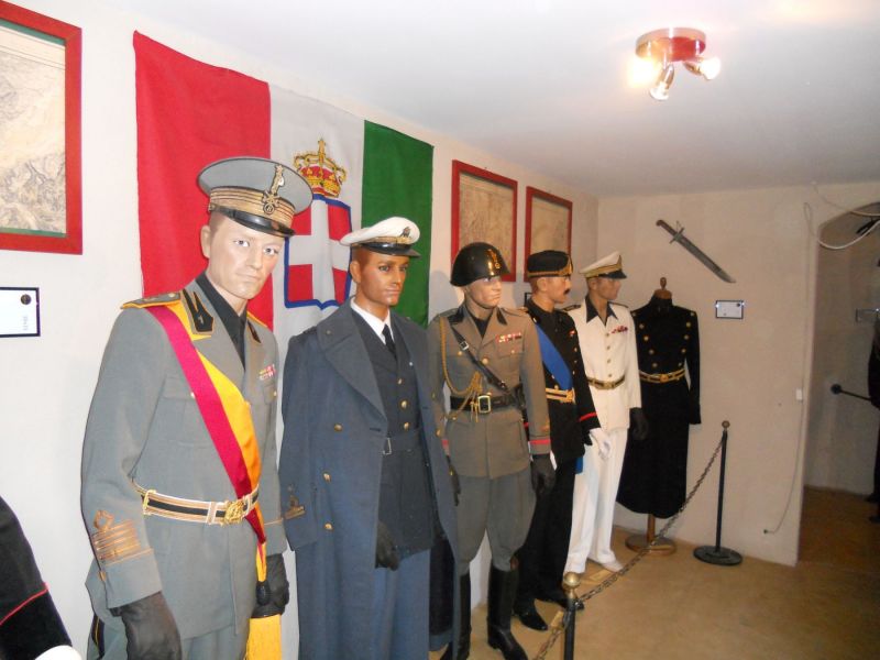 Mostra permanente del Costume Militare presso il Castello di Rivalta PC Eventi Mostre Alessandro Centenari Piacenza